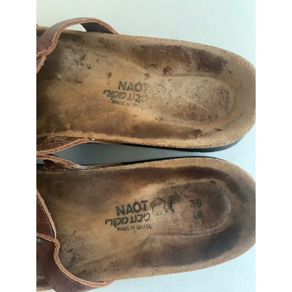 Naot Tooled Leather Medallion Sandals Women’s Size 39 - Picture 3 of 5